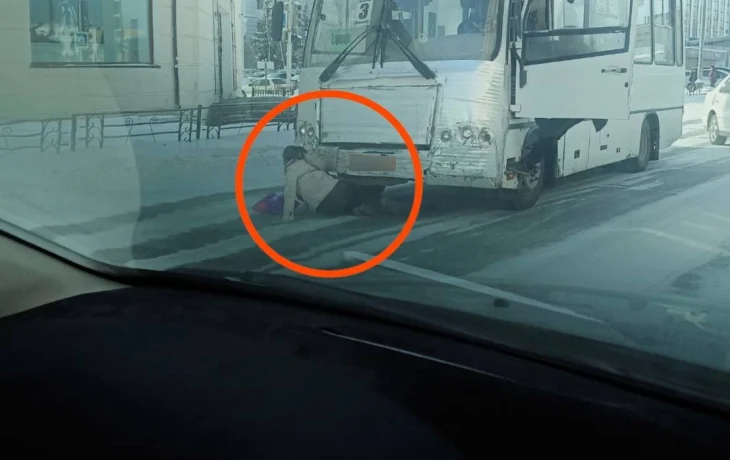 В Якутске автобус маршрута №3 совершил наезд на женщину и скрылся с места ДТП? Проводится проверка