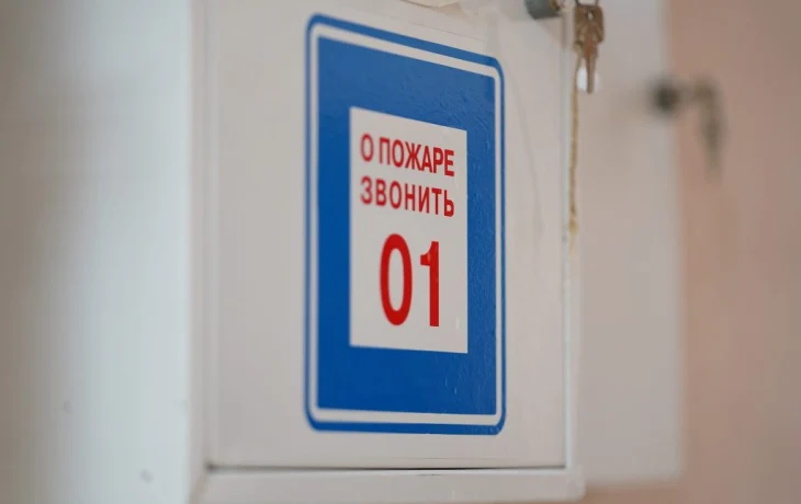 В Якутии при пожаре в частном доме погибли два человека