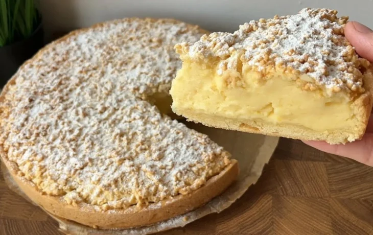 Творожная лепёшка с грушей и сыром: быстрая выпечка к чаю