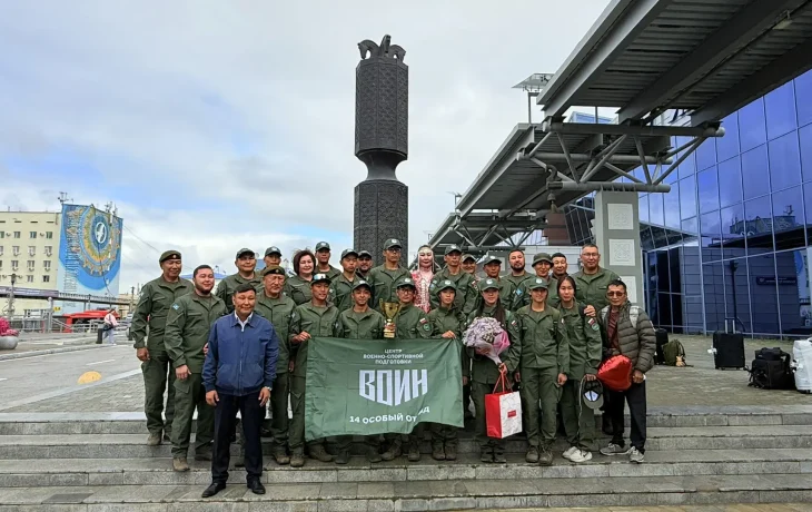 Сборную &laquo;Боотур&raquo; с золотом встретили в аэропорту Якутска