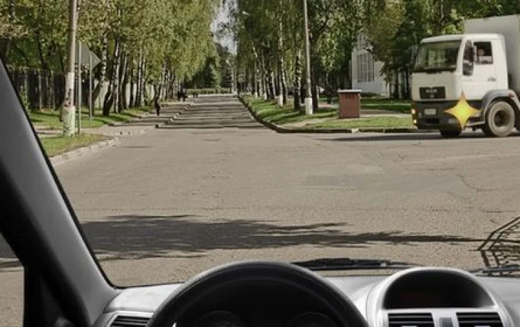 Старая добрая помеха справа &mdash; сегодня не про вас: с этим вопросом намучились 40% отвечавших на экзамене по ПДД