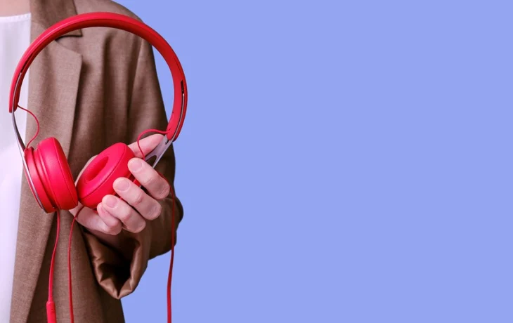 Якутия вошли в топ-7 регионов, где чаще всего слушают музыку на работе