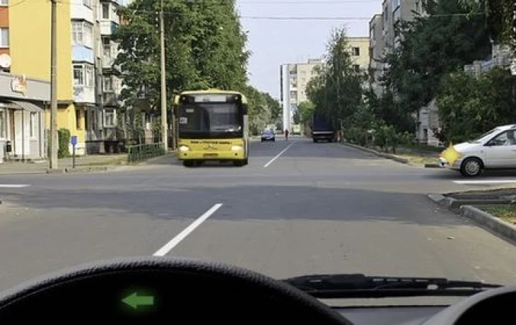 На главной: и на этот раз водитель наконец-то никому ничего не должен: действительно без долгов &mdash; вопрос экзамена ПДД, где 29% не верят своему счастью