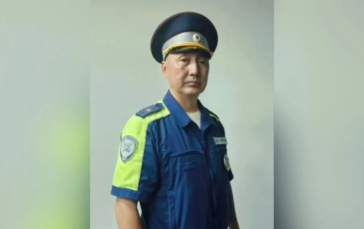 В Якутске инспектор ДПС помог доставить в больницу двухлетнего ребенка
