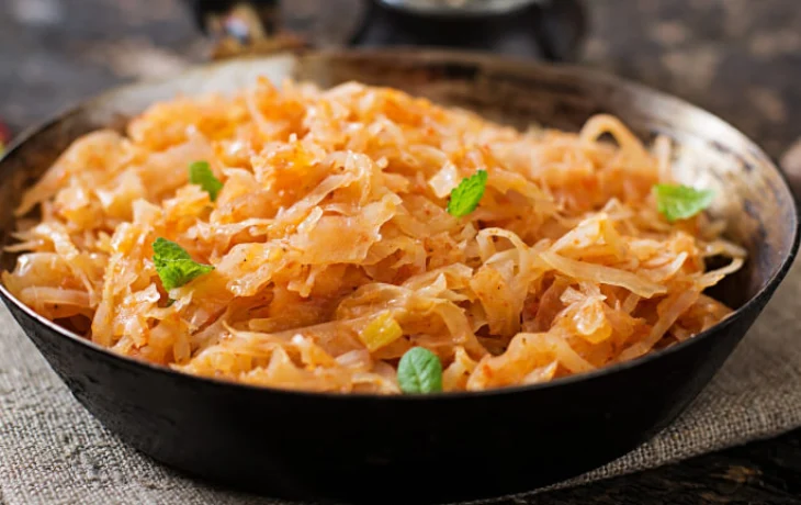 Продукты простые&nbsp;&mdash; вкус неземной: тушёная капуста, которая останется в&nbsp;сердечке&nbsp;&mdash; кулинарный шедевр на&nbsp;столе