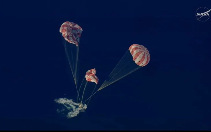 Корабль "Орион" с астронавтами лунной миссии Artemis II вернулся на Землю