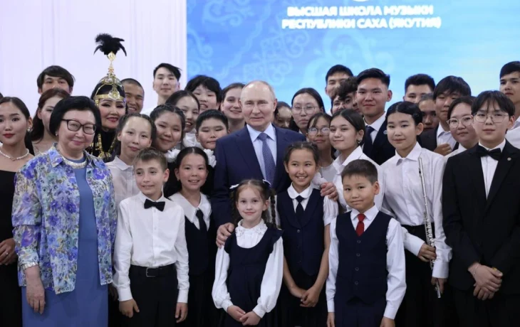 Айсен Николаев заявил, что Владимир Путин всегда интересуется ходом строительства Высшей школы музыки в Якутии