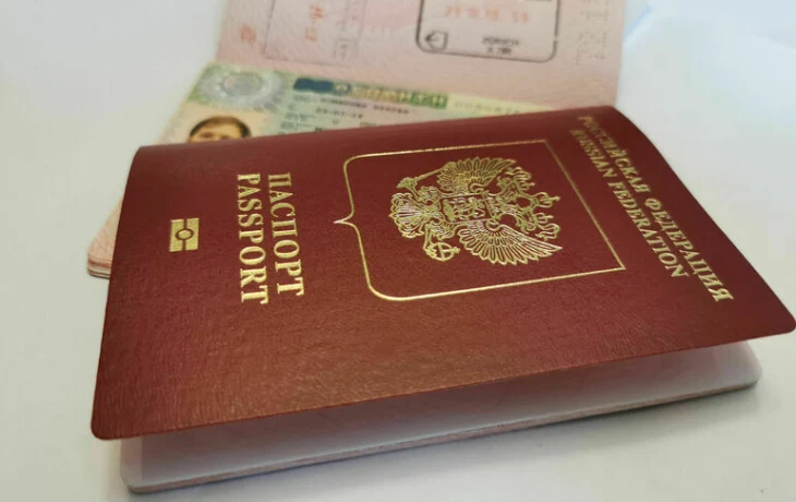 Еврокомиссия запретила выдачу многоразовых виз россиянам