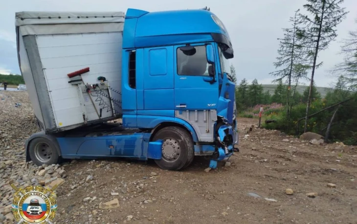 В Алданском районе в ДТП погиб водитель грузовика
