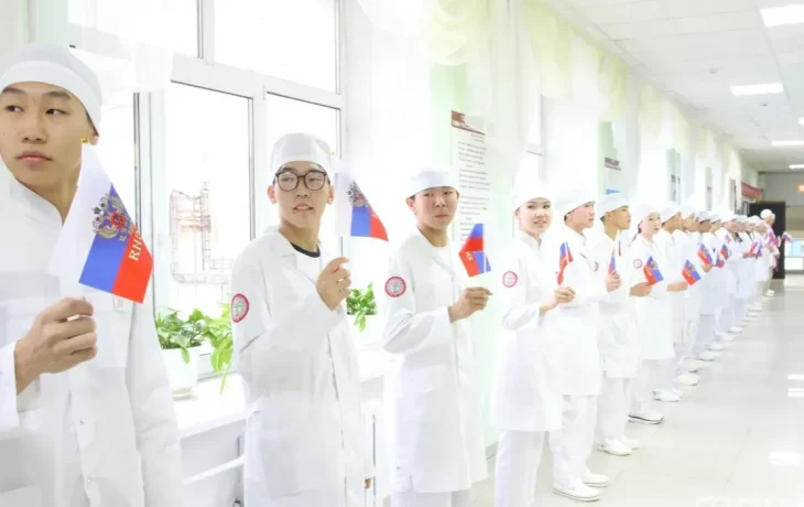 Почти 4 тысячи будущих медиков обучаются по целевым договорам в Якутии