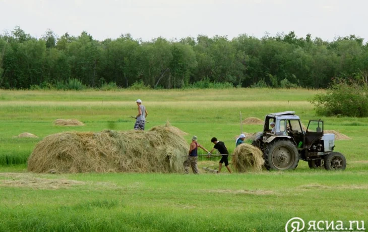 Сельхозпроизводители Якутии получили более 400 тонн топлива для сезонных работ