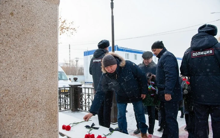 В Якутске почтили память легенды авиации Валерия Кузьмина
