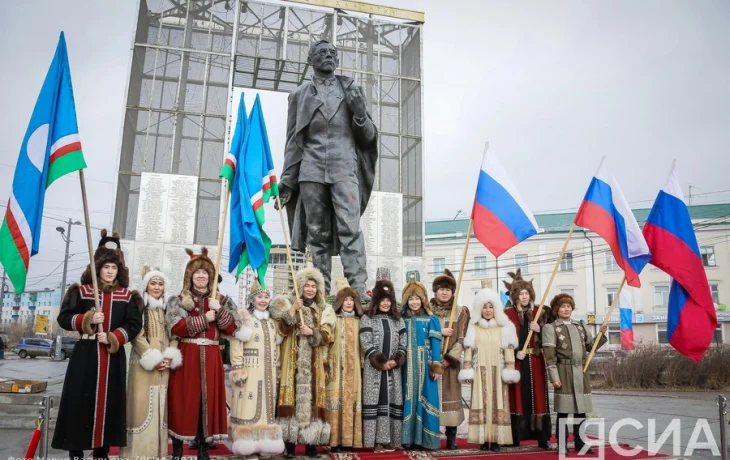 &laquo;Наш главный приоритет &mdash; благополучие людей&raquo;: Айсен Николаев поздравил с Днём Республики