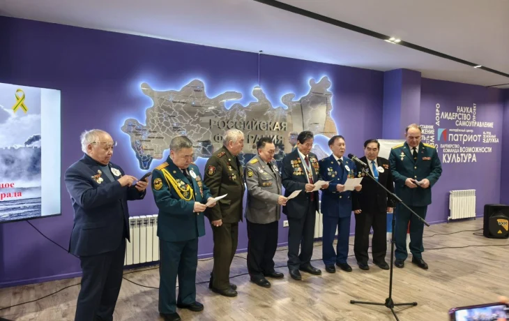 В Якутске в честь годовщины освобождения Ленинграда прошла акция &laquo;Блокадная ласточка&raquo;