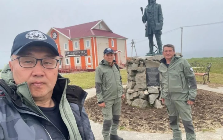 Якутские мореплаватели доставили на Командоры землю с родины Витуса Беринга