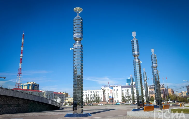 На площади Республики в Якутске установили новые световые конструкции