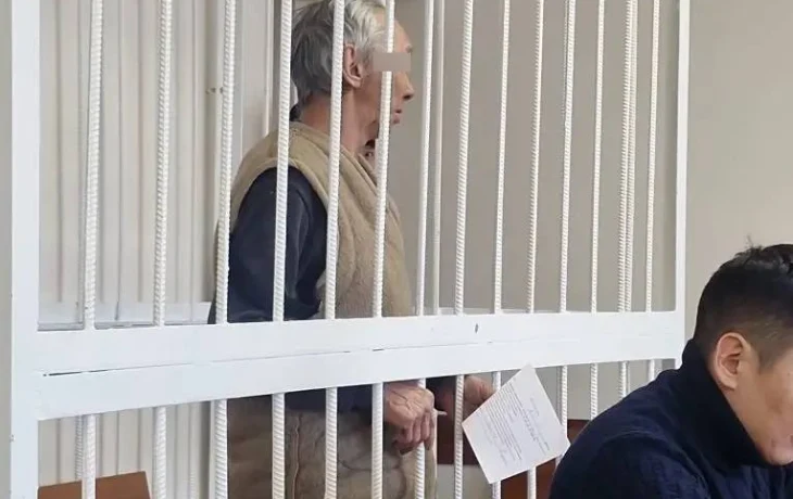 Поджог мужчину на остановке: Суд избрал меру пресечения 60-летнему подозреваемому