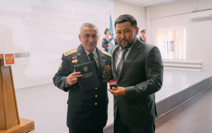 Евгений Григорьев поздравил военнослужащих с 60-летием со дня образования отдельного измерительного пункта