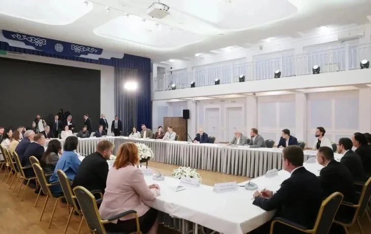 Якутянки выступили с федеральными инициативами на встрече с Владимиром Путиным