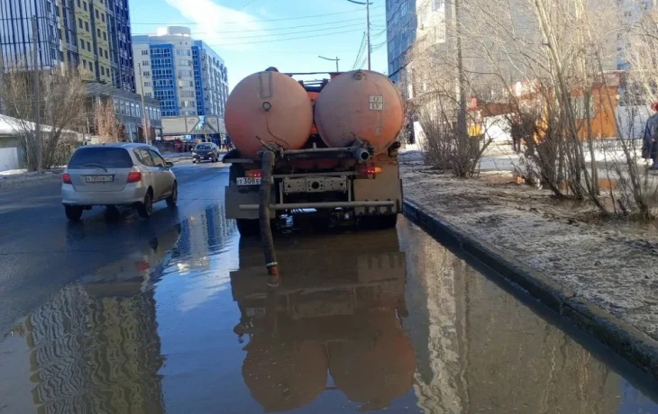 В Якутске идет интенсивная откачка талых вод
