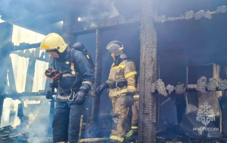 Ребёнок погиб при пожаре в частном доме в Усть-Майском районе