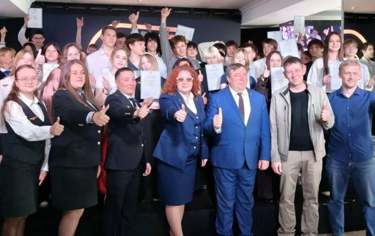 Посвящение в юные железнодорожники&nbsp; и третий выпуск&nbsp; профильных классов прошли в Культурном центре АО &laquo;АК &laquo;ЖДЯ&raquo;