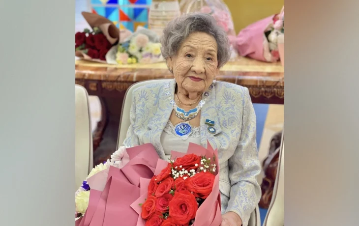 100-летний юбилей отмечает ветеран системы образования Якутии Роза Попова