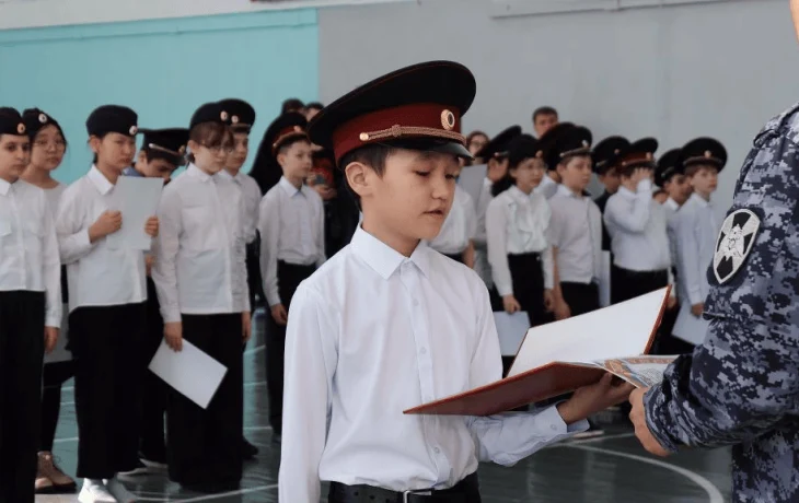 В школе Якутска открыли гвардейский класс