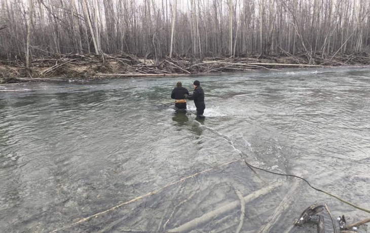 Водолазы нашли тело утонувшего в Оймяконском районе мужчины