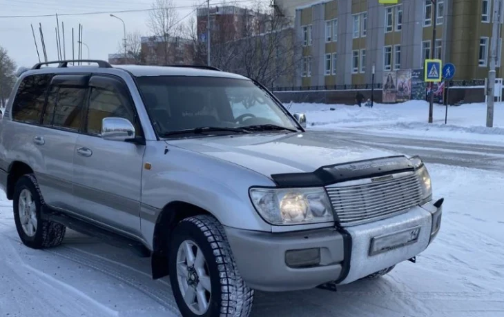 В Нерюнгри у водителя арестовали автомобиль за долги в сумме более 1 млн рублей