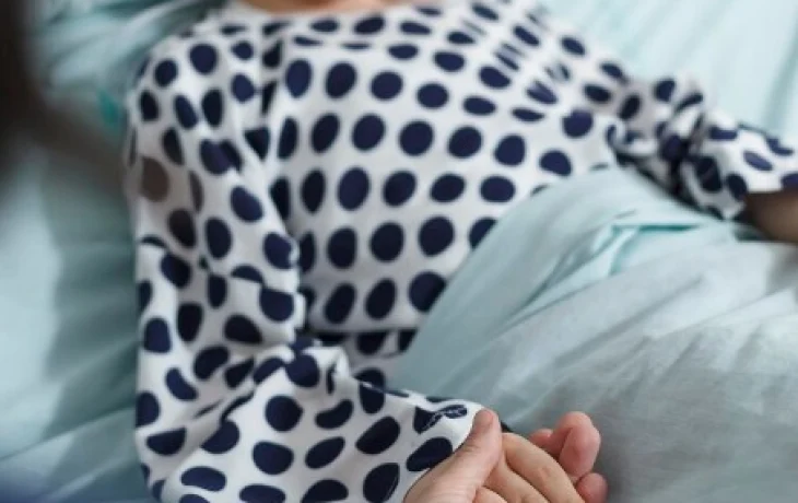 В Якутске с острым отравлением госпитализирована 4-летняя девочка, выпившая жидкость для электронной сигареты