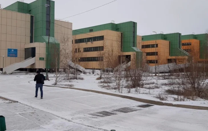 После падения новорожденной на пол в Якутске возбуждено дело в отношении директора Перинатального центра