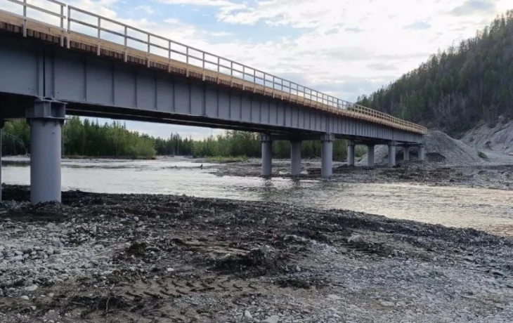 В Томпонском районе Якутии возводят мостовые переходы через реки Улах и Куранах