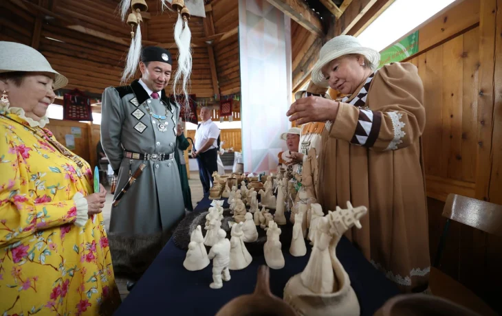 На Ысыахе Туймаады впервые проходит фестиваль керамики