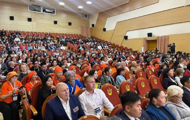Консолидация во имя Победы: что обсудили на форуме гражданского общества в Якутске