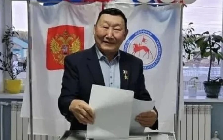 Герой Труда Владимир Михайлов отдал голос одним из первых