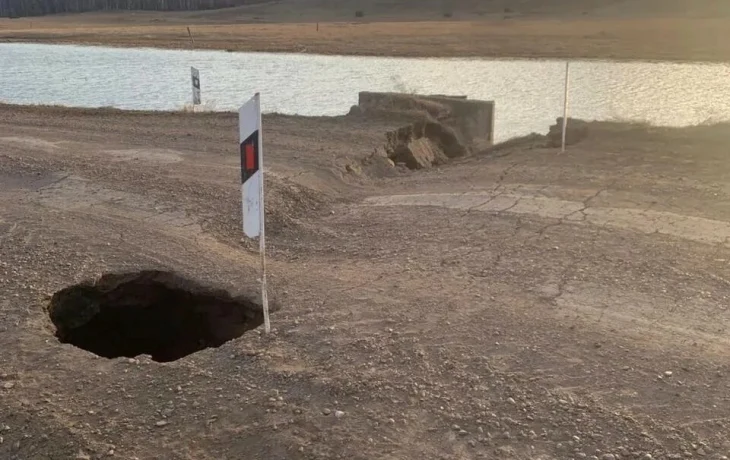 Закрыт трехкилометровый участок дороги &laquo;Бетюн&raquo; в Амгинском районе