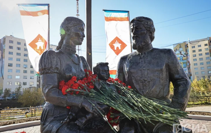 Памятники Семену Дежневу и митрополиту Иннокентию отреставрируют в Якутске