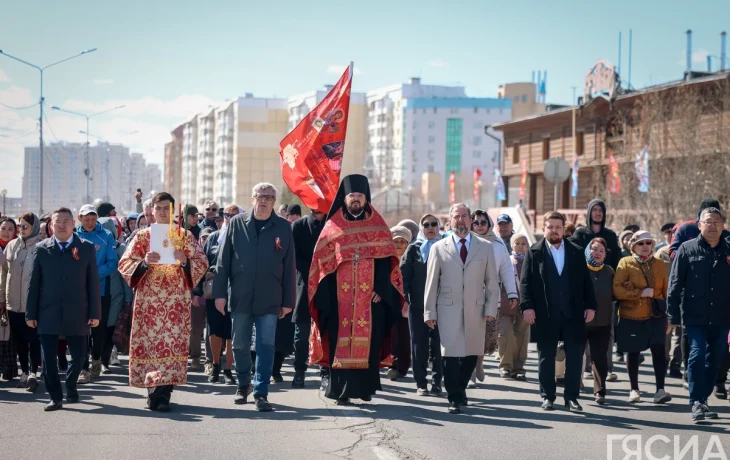 Крестный ход накануне Дня Победы состоялся в Якутске