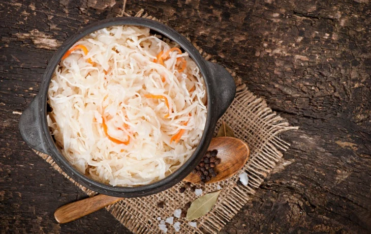 Капустка как из ресторана: целых 3 лайфхака для хрустящей, сочной квашеной капусты &mdash; рецепт, который вы так давно ждали