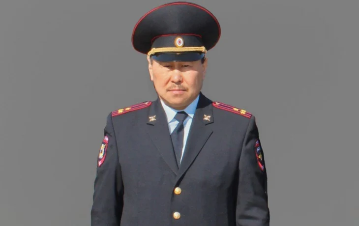 Бывшего замначальника УБЭП МВД Якутии Гаврила Тарабукина признали виновным в разглашении гостайны