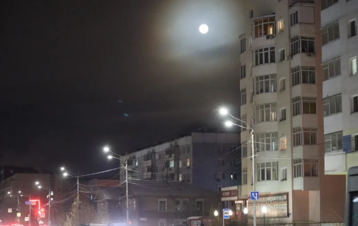 Пока в Якутии была ночь: пожар в Санкт-Петербурге, пенсии по потере кормильца, детские sim-карты