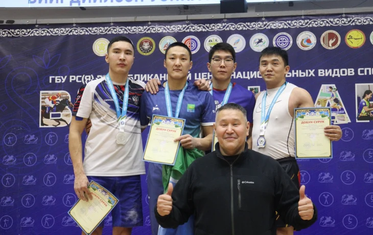 Определены новые чемпионы Якутии по мас-рестлингу