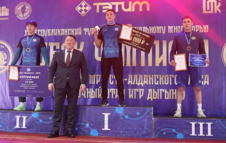 Алексей Соколов вышел в лидеры Кубка чемпиона после якутской вертушки