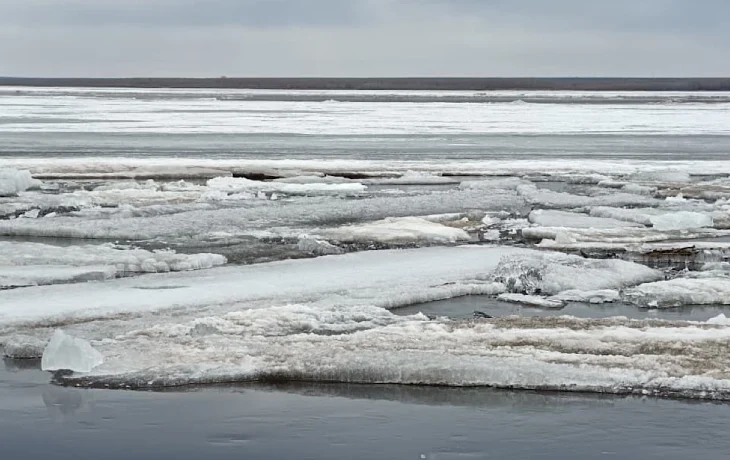 В Верхнеколымском районе Якутии спасли водителя КАМАЗа