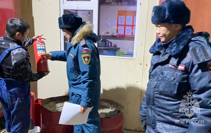 В Якутии проверили готовность более 1400 объектов к новогодним праздникам
