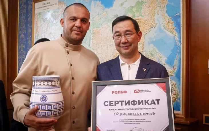 Айсен Николаев встретился с президентом IBA Умаром Кремлевым