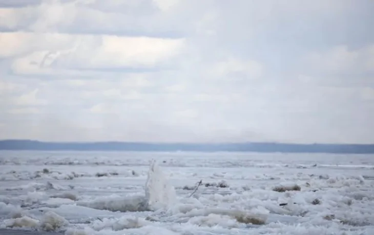 На реках Якутии растут уровни воды: на Тээне образовался затор льда
