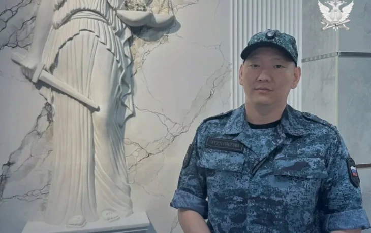 Судебный пристав в Якутске не дал скрыться пьяному виновнику ДТП, протаранившему забор у мирового суда