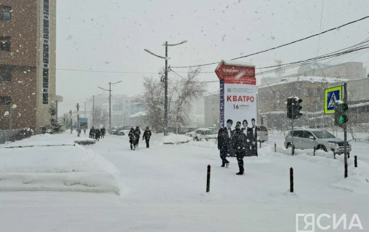 Движение транспорта может быть затруднено в Якутске из-за снегопада